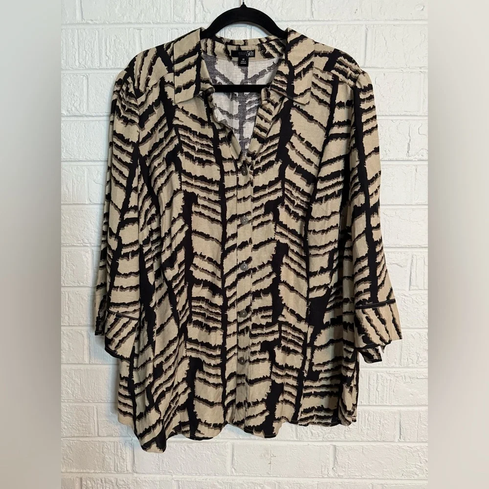 EAST 5th women’s blouse size 2X ✨ EUC